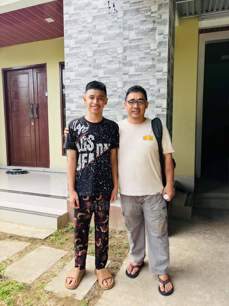 mengantar anak ke pesantren